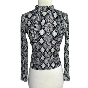 Caution to the Wind black gray‎ + white snake print mock neck cropped top